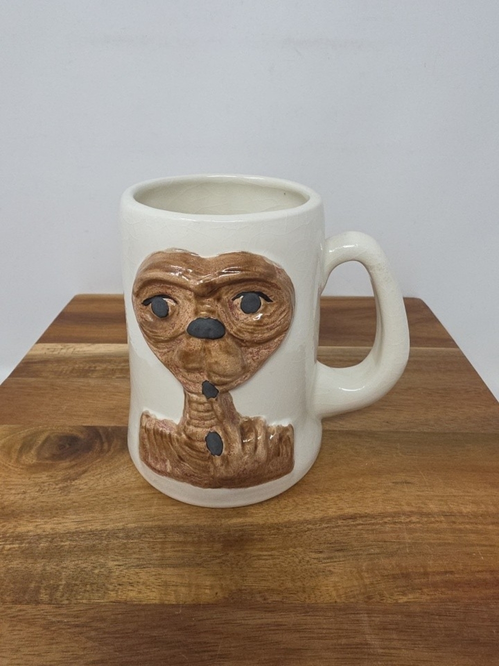 Vintage E.T 3D Cream Ceramic Mug with Brown